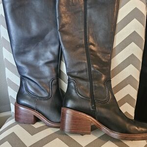 Vince Camuto Vuliann Black Leather Boots, Size 11